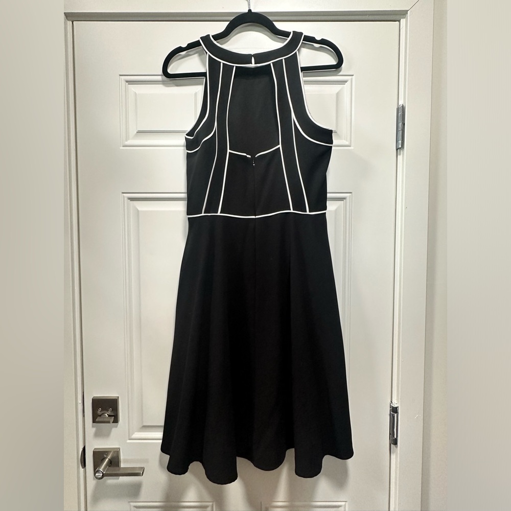 White House Black Market dress Black with White piping. Brand New! Size 10.